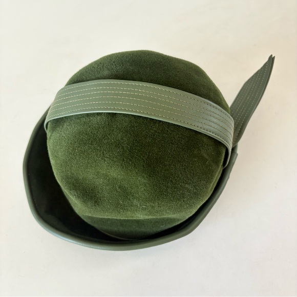 Women's Church Hat Green Retro Felt Made in Italy Brim Size 22.5 The Hat Rack - Picture 4 of 8